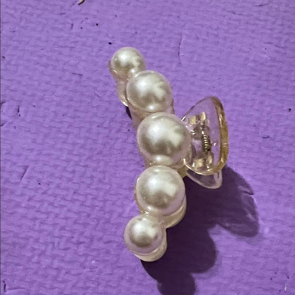 Elegant Simulate Pearl Claw Clip